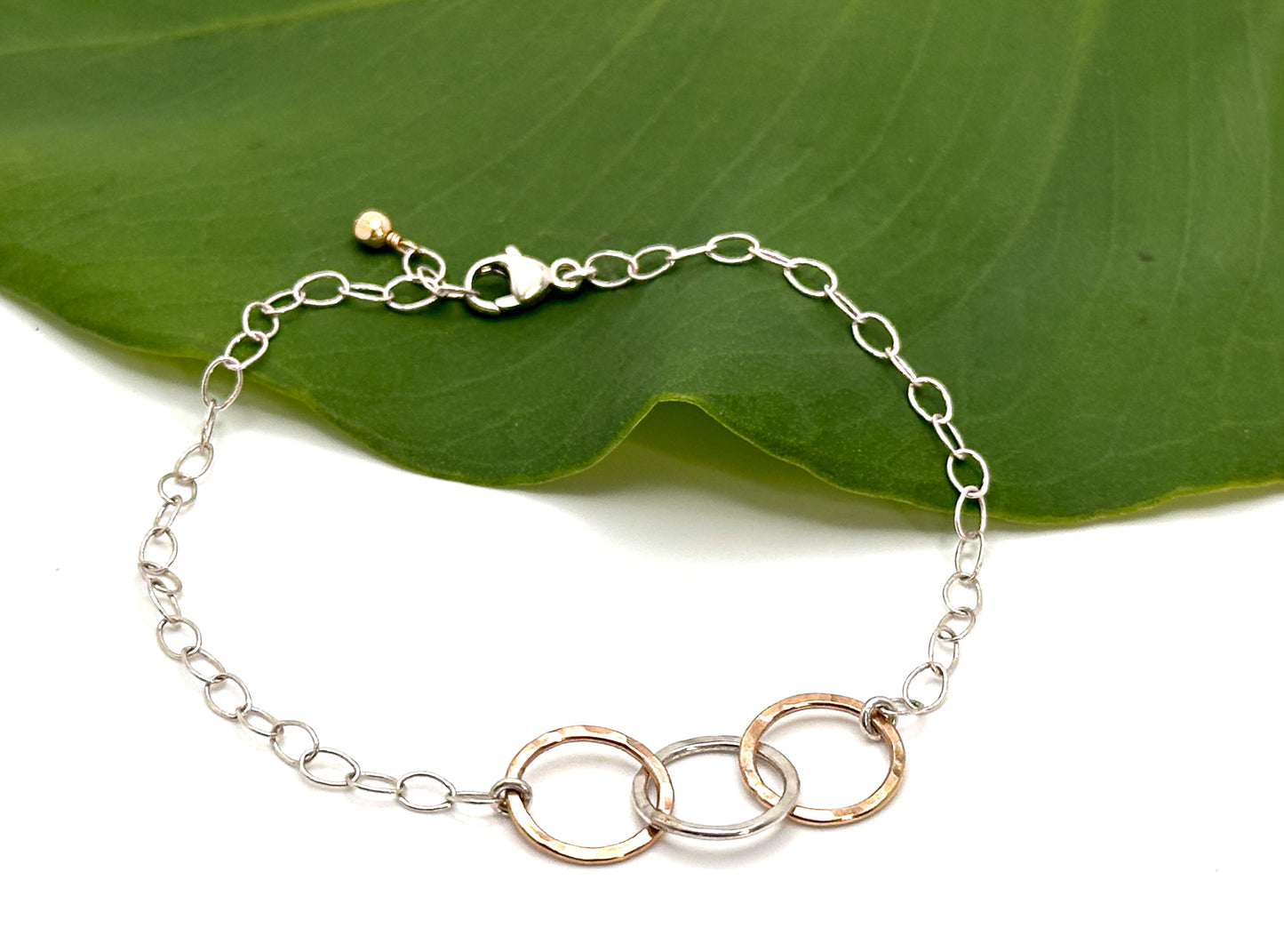 Dainty Mixed Metal Circles Bracelet