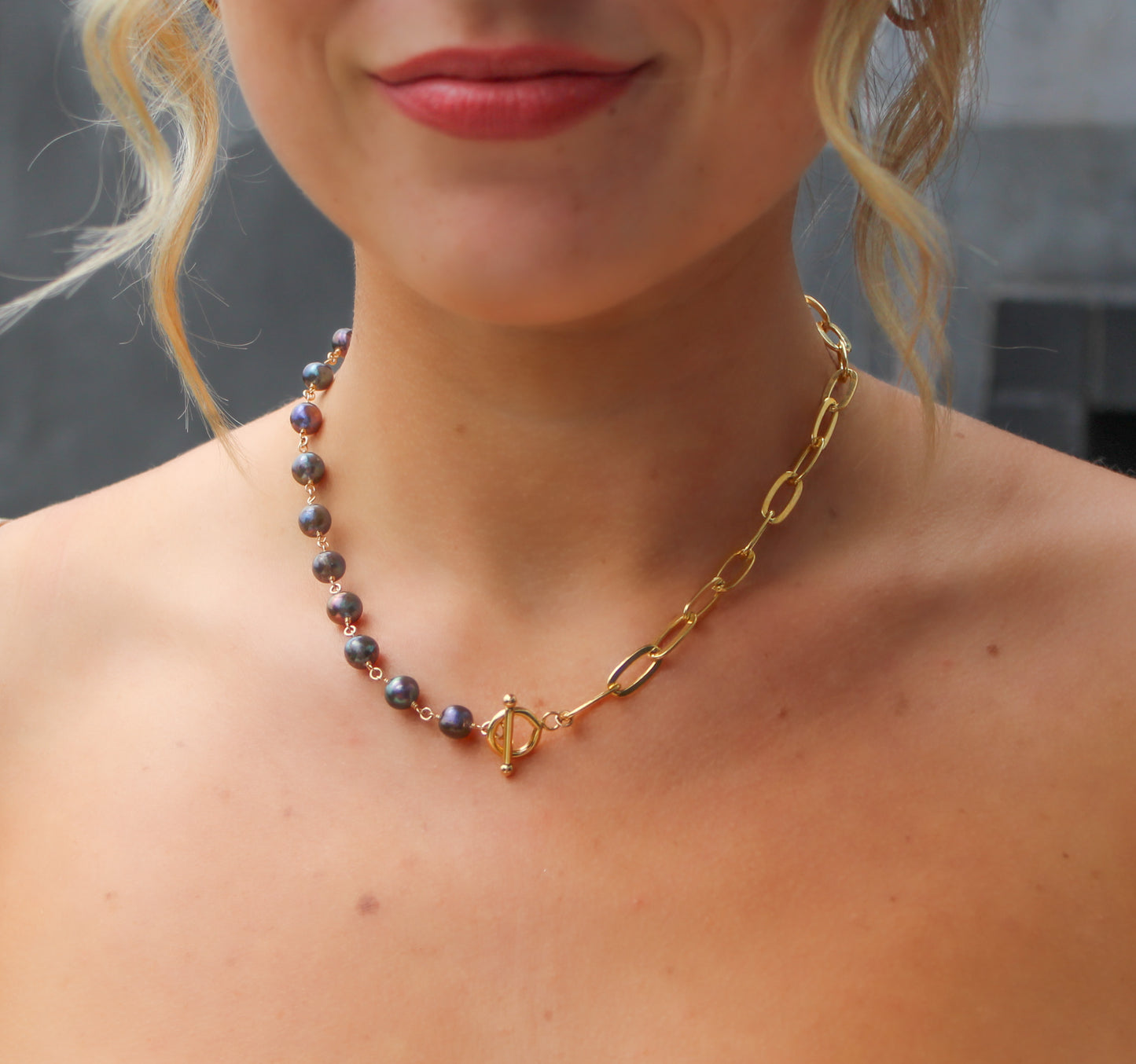 Peacock Pearl and Chunky 14k Gold Fill Paperclip Necklace