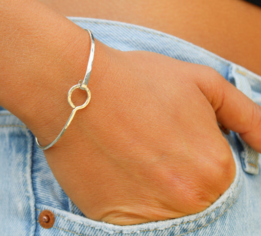 Sterling Silver Circle Hammered Bangle Bracelet