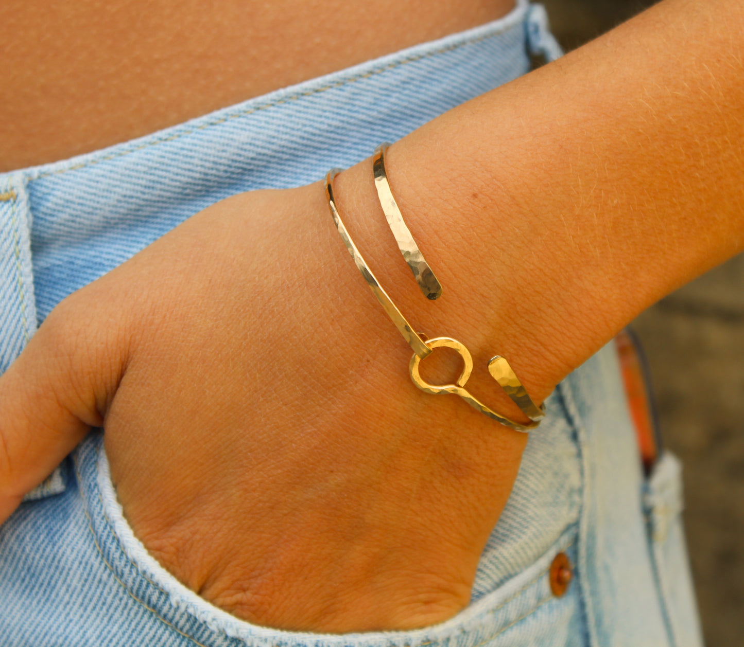 14k Gold Filled Circle Hammered Bangle Bracelet