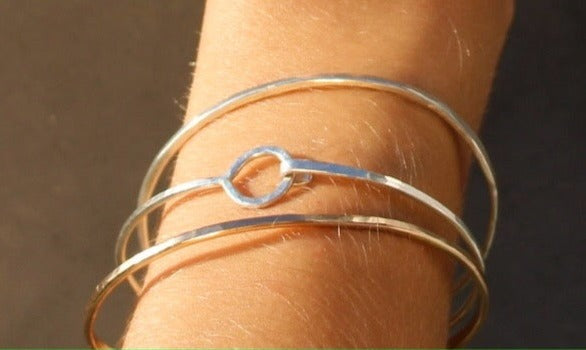 Sterling Silver Circle Hammered Bangle Bracelet